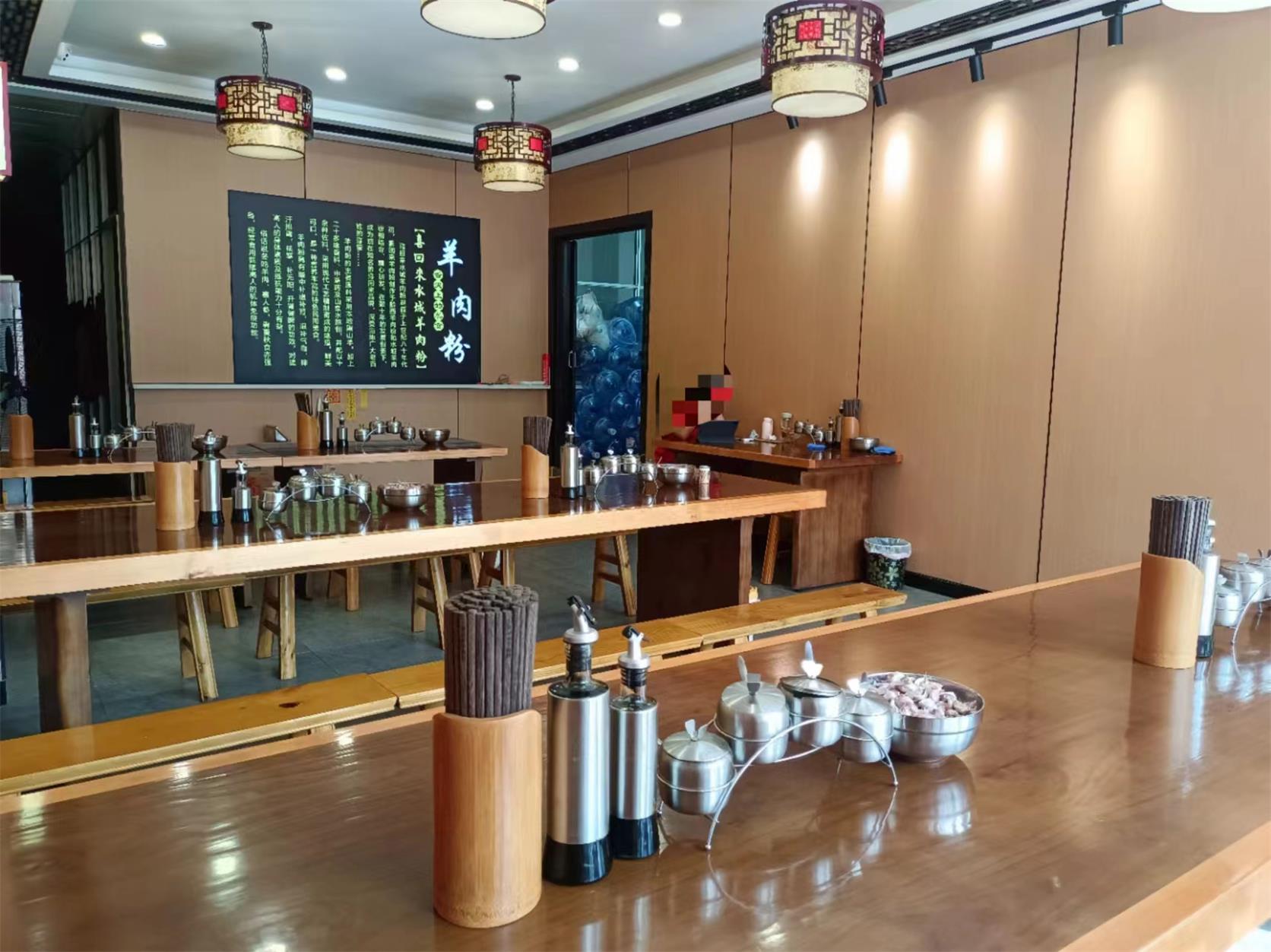 南明区油炸街锦绣家园盈利羊肉粉店生意转让 126平方